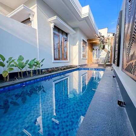 Hening Pool Residence ปูร์โวเคอร์โต ภายนอก รูปภาพ